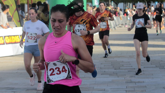 Casi 2.000 personas participaron en el recorrido de 10 kilómetros entre Oleiros y A Coruña