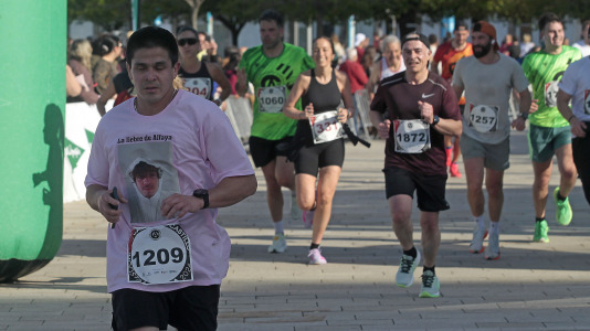 Casi 2.000 personas participaron en el recorrido de 10 kilómetros entre Oleiros y A Coruña