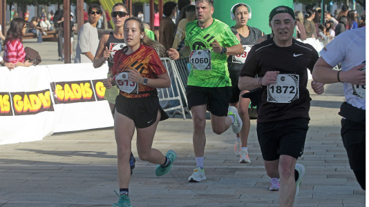 Casi 2.000 personas participaron en el recorrido de 10 kilómetros entre Oleiros y A Coruña