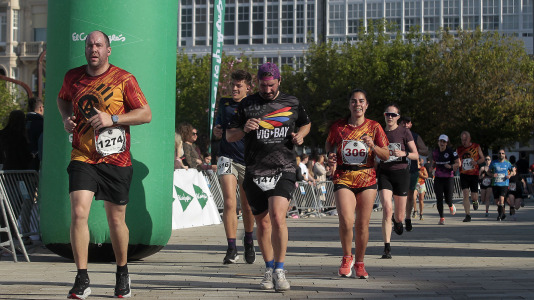 Casi 2.000 personas participaron en el recorrido de 10 kilómetros entre Oleiros y A Coruña