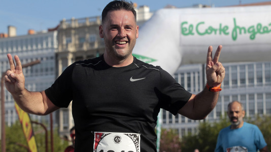 Casi 2.000 personas participaron en el recorrido de 10 kilómetros entre Oleiros y A Coruña