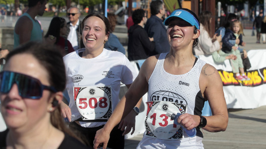 Casi 2.000 personas participaron en el recorrido de 10 kilómetros entre Oleiros y A Coruña