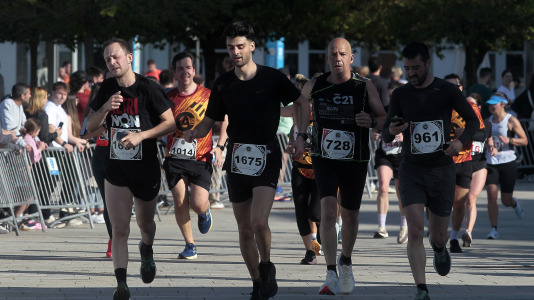 Casi 2.000 personas participaron en el recorrido de 10 kilómetros entre Oleiros y A Coruña
