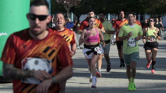 Casi 2.000 personas participaron en el recorrido de 10 kilómetros entre Oleiros y A Coruña