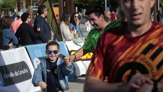 Casi 2.000 personas participaron en el recorrido de 10 kilómetros entre Oleiros y A Coruña