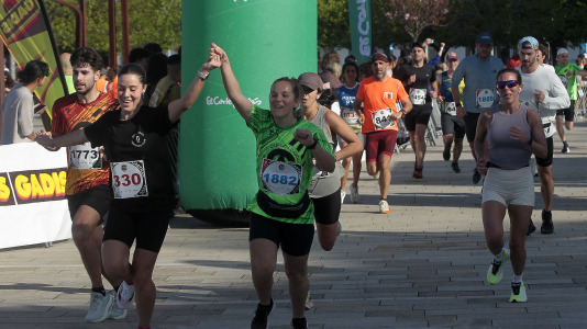 Casi 2.000 personas participaron en el recorrido de 10 kilómetros entre Oleiros y A Coruña