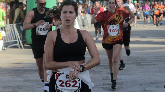 Casi 2.000 personas participaron en el recorrido de 10 kilómetros entre Oleiros y A Coruña