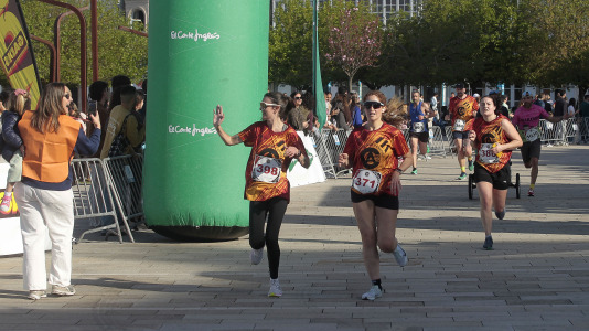 Casi 2.000 personas participaron en el recorrido de 10 kilómetros entre Oleiros y A Coruña