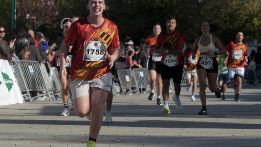 Casi 2.000 personas participaron en el recorrido de 10 kilómetros entre Oleiros y A Coruña