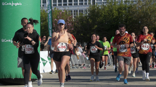 Casi 2.000 personas participaron en el recorrido de 10 kilómetros entre Oleiros y A Coruña