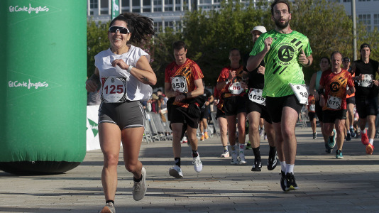 Casi 2.000 personas participaron en el recorrido de 10 kilómetros entre Oleiros y A Coruña