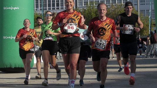 Casi 2.000 personas participaron en el recorrido de 10 kilómetros entre Oleiros y A Coruña