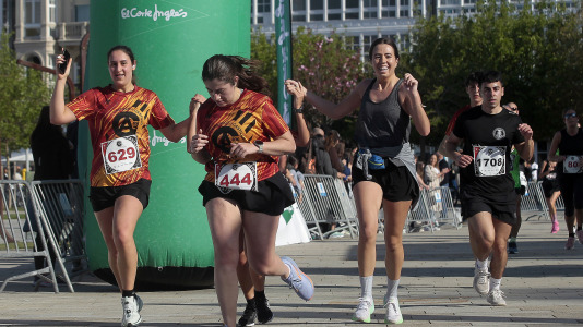 Casi 2.000 personas participaron en el recorrido de 10 kilómetros entre Oleiros y A Coruña