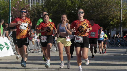 Casi 2.000 personas participaron en el recorrido de 10 kilómetros entre Oleiros y A Coruña