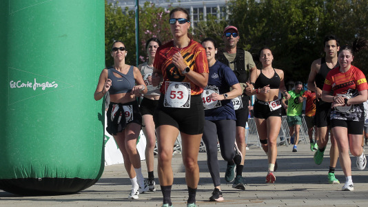 Casi 2.000 personas participaron en el recorrido de 10 kilómetros entre Oleiros y A Coruña