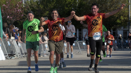 Casi 2.000 personas participaron en el recorrido de 10 kilómetros entre Oleiros y A Coruña