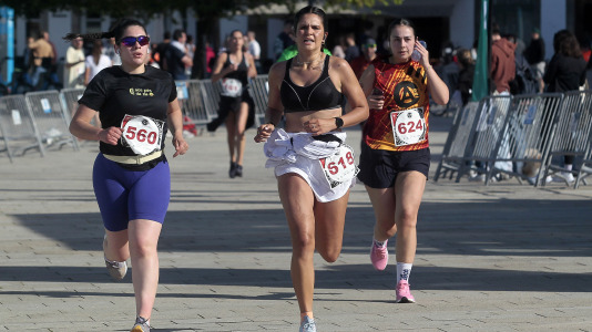 Casi 2.000 personas participaron en el recorrido de 10 kilómetros entre Oleiros y A Coruña