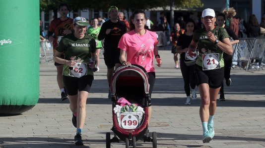 Casi 2.000 personas participaron en el recorrido de 10 kilómetros entre Oleiros y A Coruña