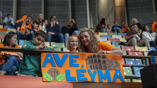 Galería de afición Básquet Coruña-Gipuzkoa