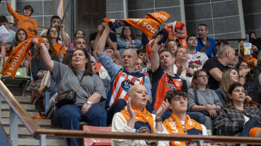 Galería de afición Básquet Coruña-Gipuzkoa
