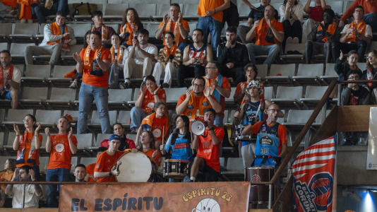 Galería de afición Básquet Coruña-Gipuzkoa