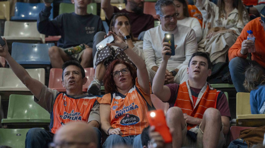 Galería de afición Básquet Coruña-Gipuzkoa