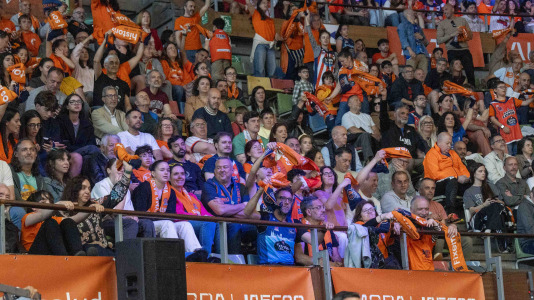 Galería de afición Básquet Coruña-Gipuzkoa