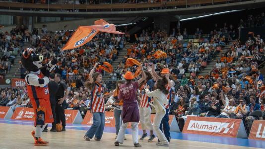 Galería de afición Básquet Coruña-Gipuzkoa