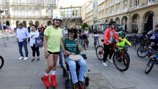 Este domingo 26 de abril se realizó en la plaza de María Pita esta fiesta del deporte alternativo
