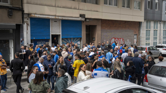 Casi 29.000 espectadores se dieron cita en Riazor para celebrar el Día de las Peñas y el triunfo blanquiazul