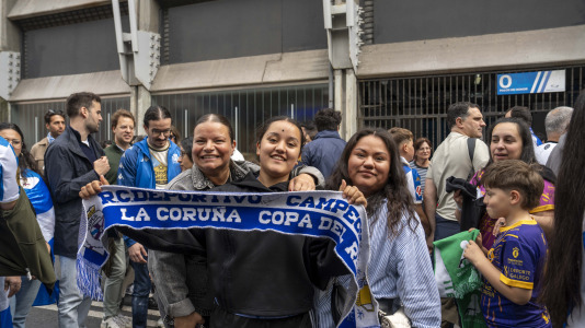 Casi 29.000 espectadores se dieron cita en Riazor para celebrar el Día de las Peñas y el triunfo blanquiazul