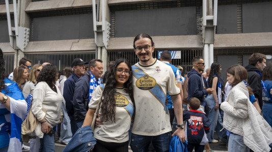 Casi 29.000 espectadores se dieron cita en Riazor para celebrar el Día de las Peñas y el triunfo blanquiazul
