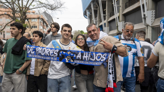 Casi 29.000 espectadores se dieron cita en Riazor para celebrar el Día de las Peñas y el triunfo blanquiazul