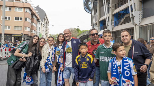 Casi 29.000 espectadores se dieron cita en Riazor para celebrar el Día de las Peñas y el triunfo blanquiazul