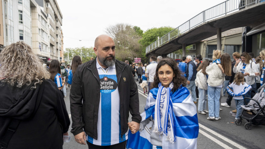 Casi 29.000 espectadores se dieron cita en Riazor para celebrar el Día de las Peñas y el triunfo blanquiazul