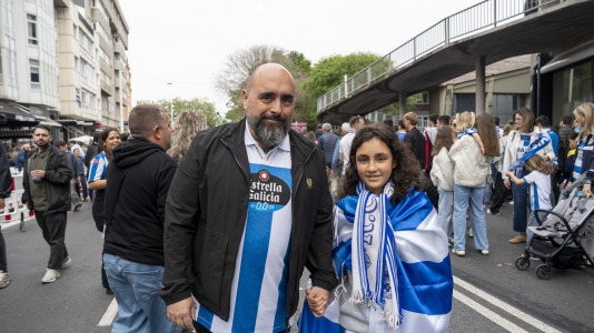 Casi 29.000 espectadores se dieron cita en Riazor para celebrar el Día de las Peñas y el triunfo blanquiazul