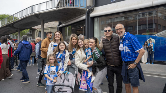Casi 29.000 espectadores se dieron cita en Riazor para celebrar el Día de las Peñas y el triunfo blanquiazul