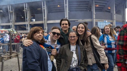 Casi 29.000 espectadores se dieron cita en Riazor para celebrar el Día de las Peñas y el triunfo blanquiazul