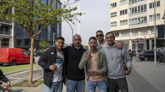 Casi 29.000 espectadores se dieron cita en Riazor para celebrar el Día de las Peñas y el triunfo blanquiazul