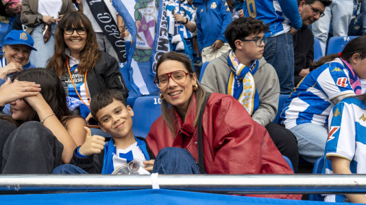 Casi 29.000 espectadores se dieron cita en Riazor para celebrar el Día de las Peñas y el triunfo blanquiazul
