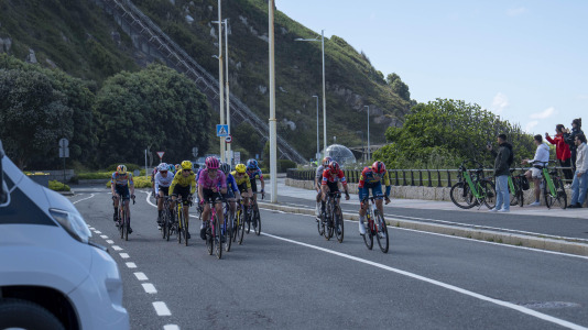 Paso de la Vuelta Ciclista a España femenina por A Coruña