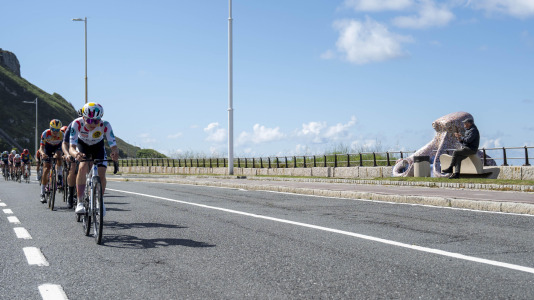 Paso de la Vuelta Ciclista a España femenina por A Coruña