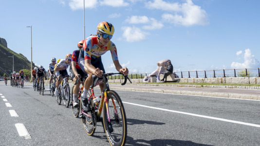 Paso de la Vuelta Ciclista a España femenina por A Coruña