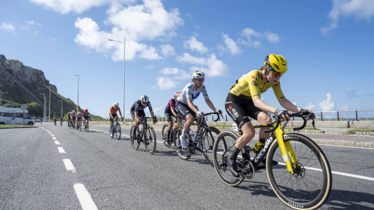 Paso de la Vuelta Ciclista a España femenina por A Coruña