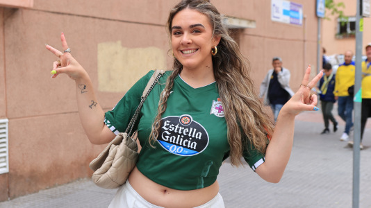 Cientos de seguidores animarl al equipo en el duelo con el Cádiz