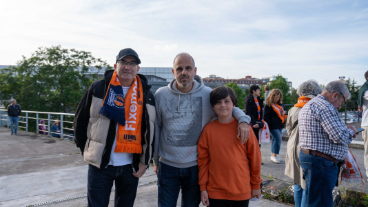 Miles de aficionados se dieron cita para el decisivo encuentro ante el Menorca