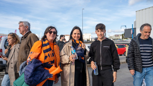 Miles de aficionados se dieron cita para el decisivo encuentro ante el Menorca