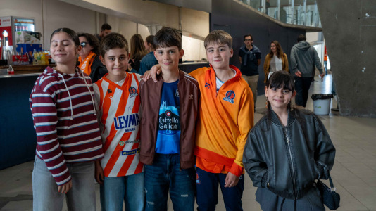 Miles de aficionados se dieron cita para el decisivo encuentro ante el Menorca