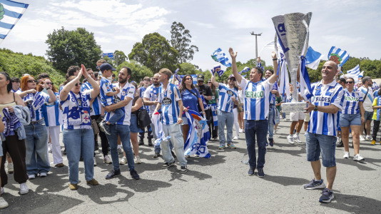 Cientos de blanquiazules alentaron al equipo