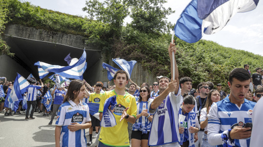 Cientos de blanquiazules alentaron al equipo